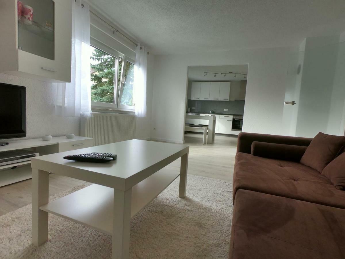 Moderne Helle 2,5 Zimmer Wohnung Mit Grossem Bad Und Kueche In Trossingen Eksteriør bilde